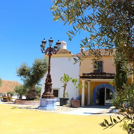 Hotel De Charme Capela Das Artes Армасан-де-Пера