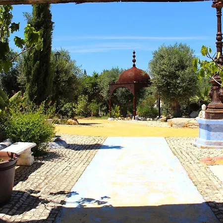 Hotel De Charme Capela Das Artes 4*