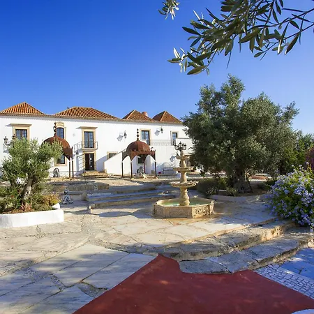 De Charme Capela Artes