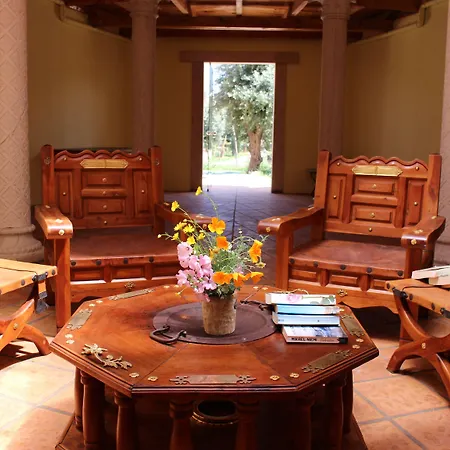 Hotel De Charme Capela Das Artes 4*