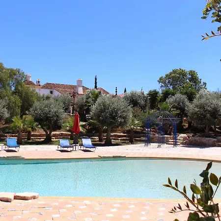 De Charme Capela Artes Hotel 4*