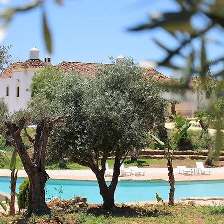 De Charme Capela Artes Hotel 4*